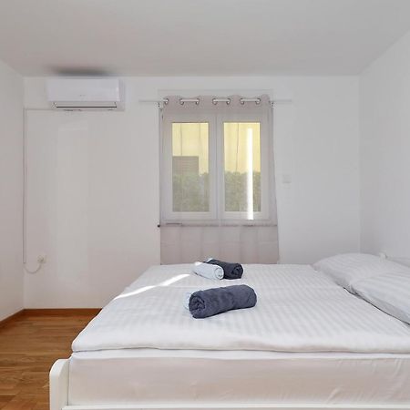Apartments Oliva Врси Экстерьер фото