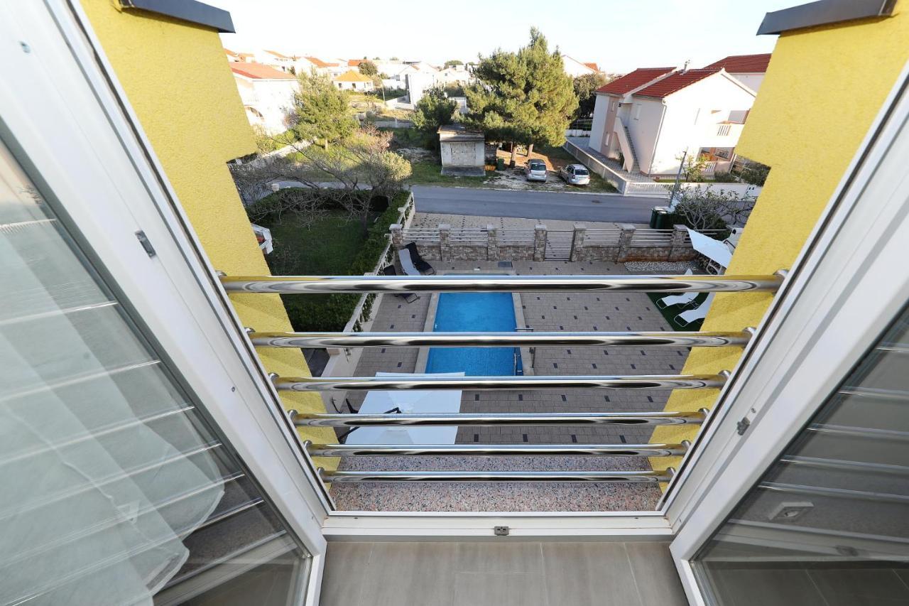 Apartments Oliva Врси Экстерьер фото