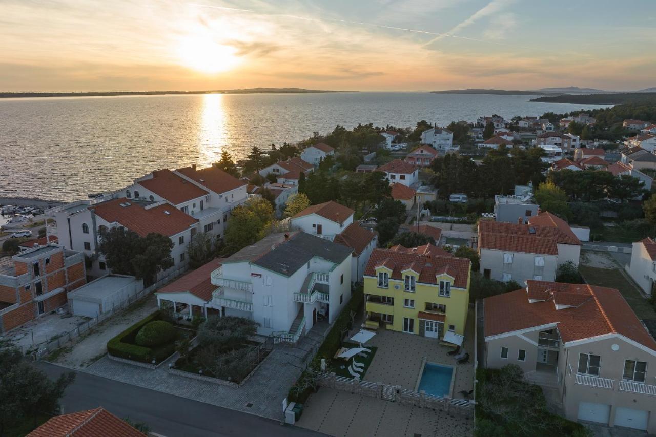 Apartments Oliva Врси Экстерьер фото