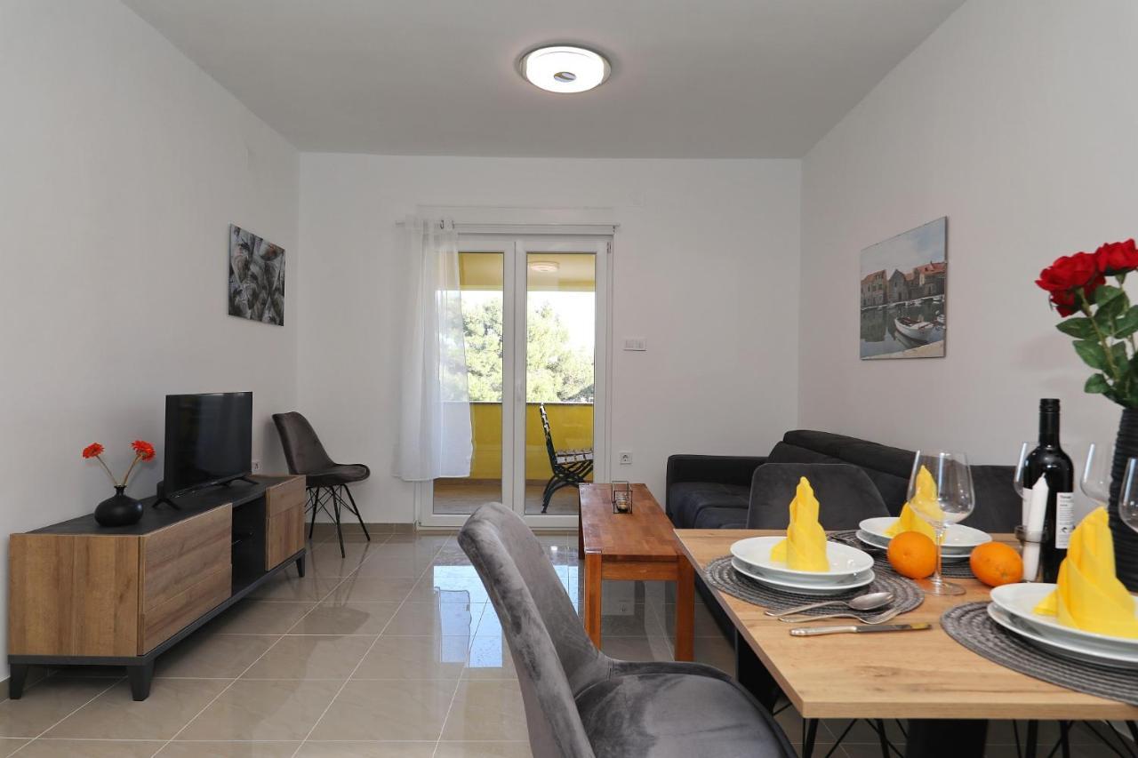 Apartments Oliva Врси Экстерьер фото