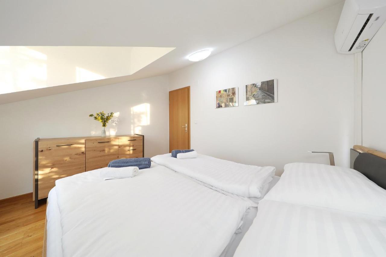Apartments Oliva Врси Экстерьер фото