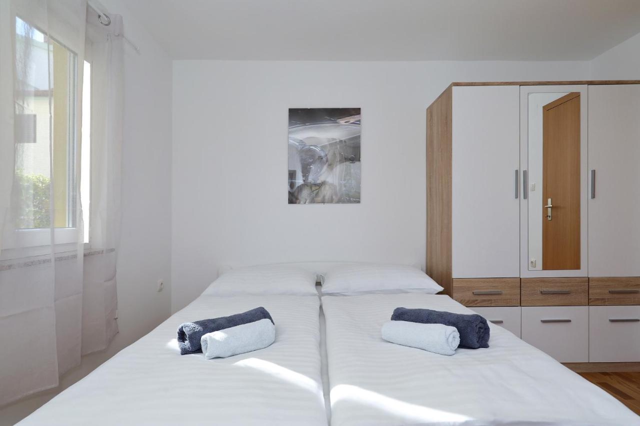 Apartments Oliva Врси Экстерьер фото