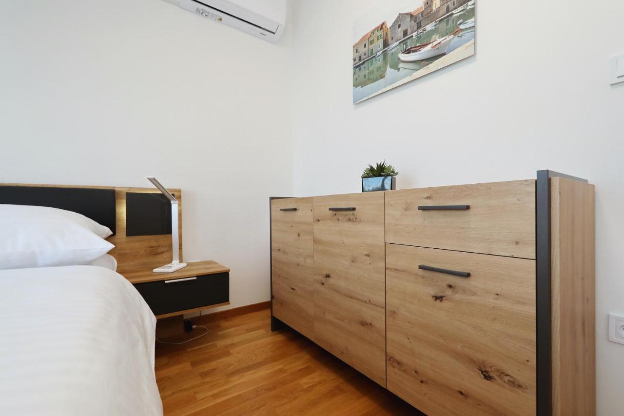 Apartments Oliva Врси Экстерьер фото