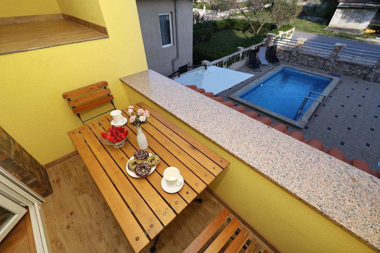 Apartments Oliva Врси Экстерьер фото