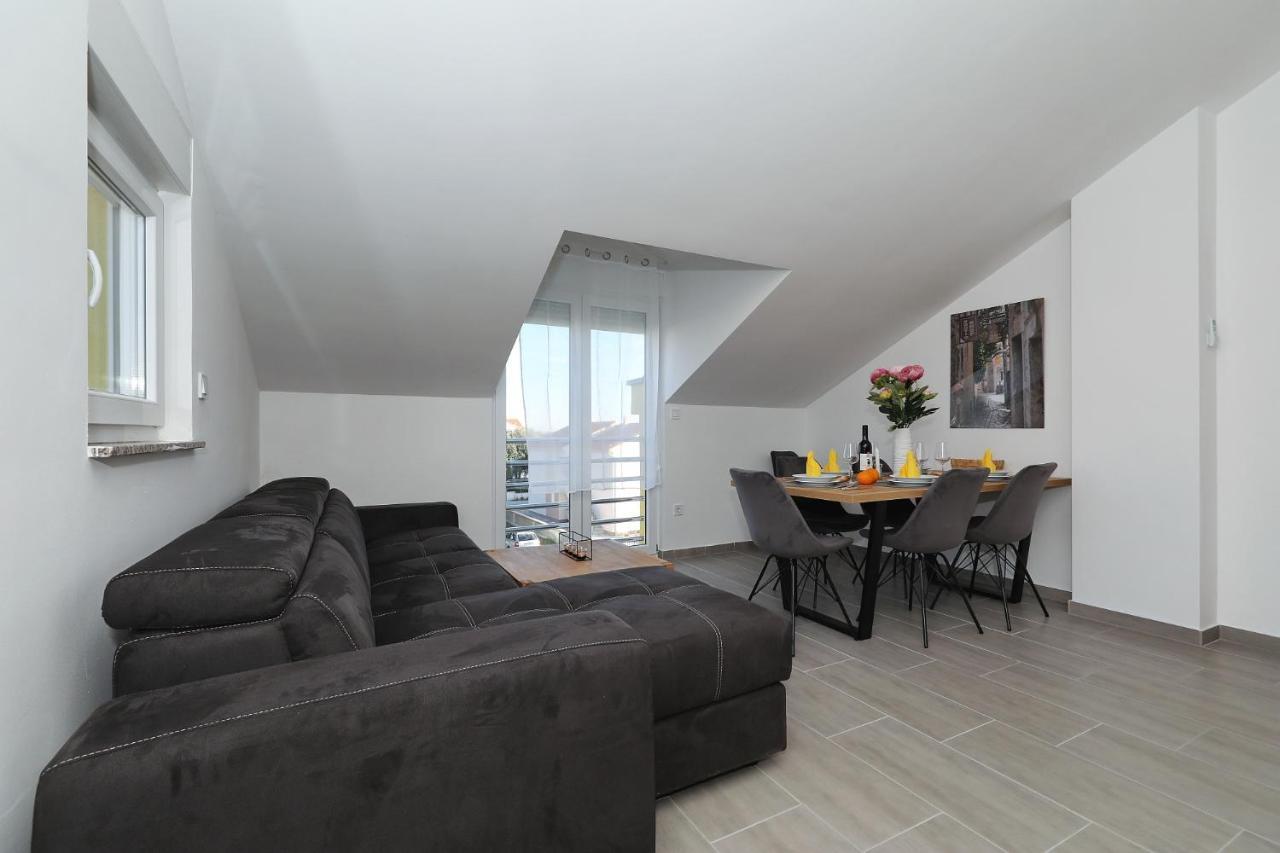 Apartments Oliva Врси Экстерьер фото
