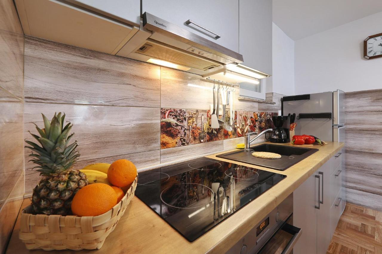 Apartments Oliva Врси Экстерьер фото